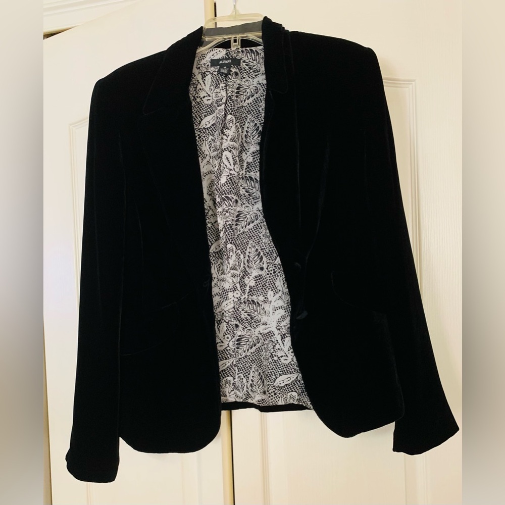 Woman’s Jacket